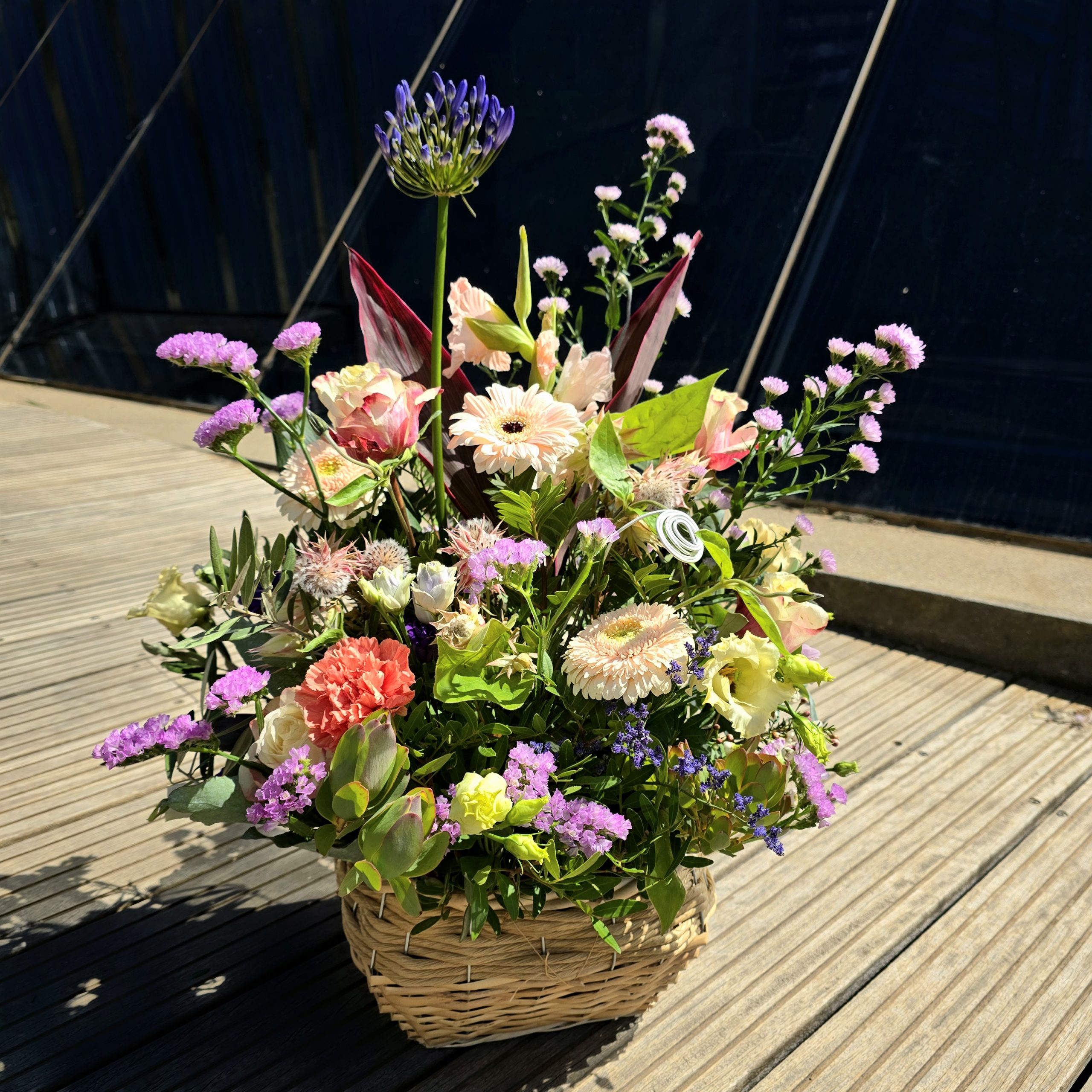 Composition florale Deuil Fleuriste Sète Amazonie