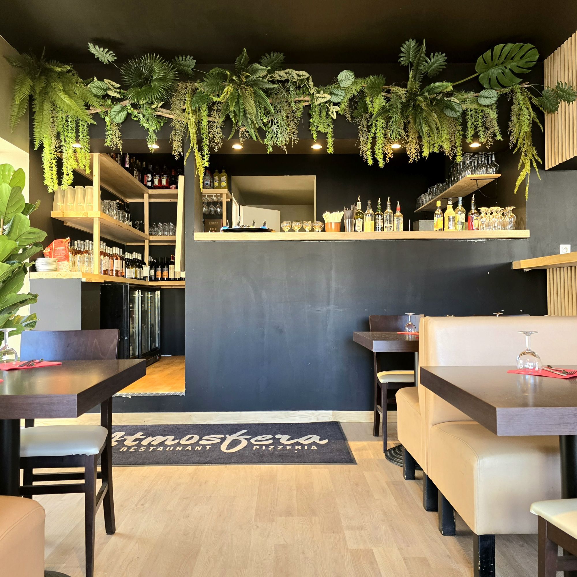 Décoration restaurant Artificielle Fleuriste Amazonie Sète